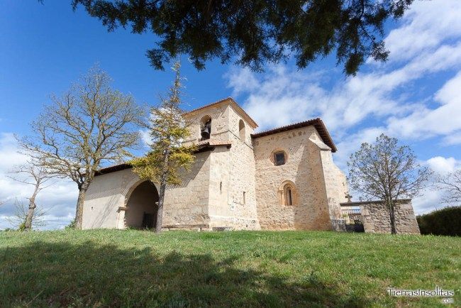 Iglesia de San Andrés (Saraso)